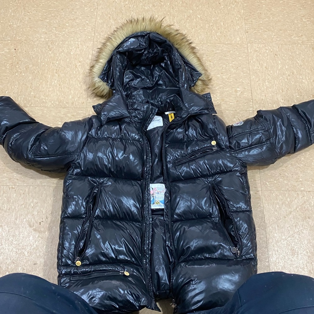MONCLER DOWN JACKET FUR TRIM BLACK